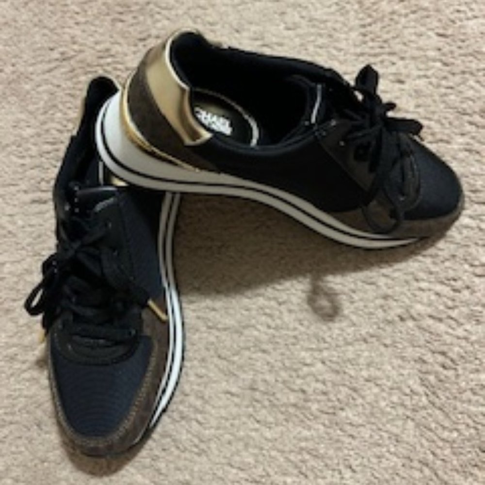 Women's Sneakers Tennis Shoes Michael Kors Size 6M